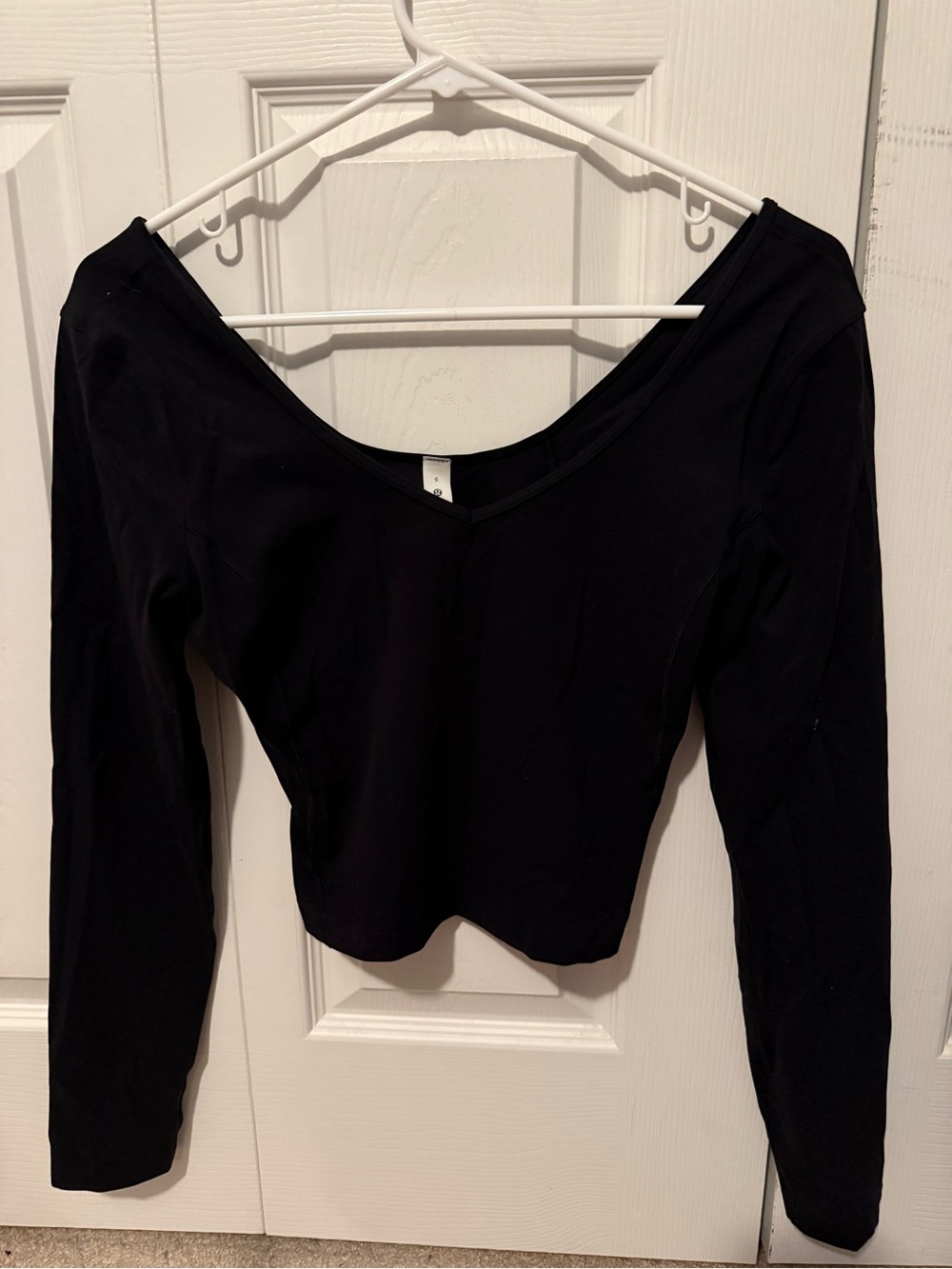 lululemon athletica Black Long-Sleeve V-Neck Crop Top